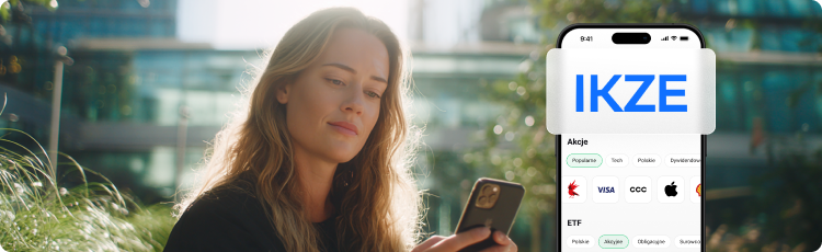 MÅoda kobieta korzysta z aplikacji inwestycyjnej na smartfonie, z widocznym ekranem prezentujÄcym ofertÄ IKZE oraz moÅ¼liwoÅci inwestycji w akcje i ETF-y â symbol nowoczesnego oszczÄdzania na emeryturÄ