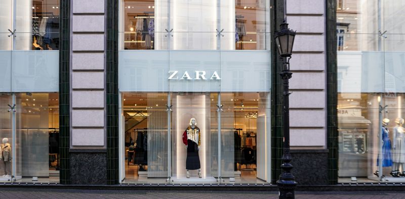 Imagen una tienda de Zara, Inditex, en un artÃ­culo sobre quiÃ©n es Amancio Ortega
