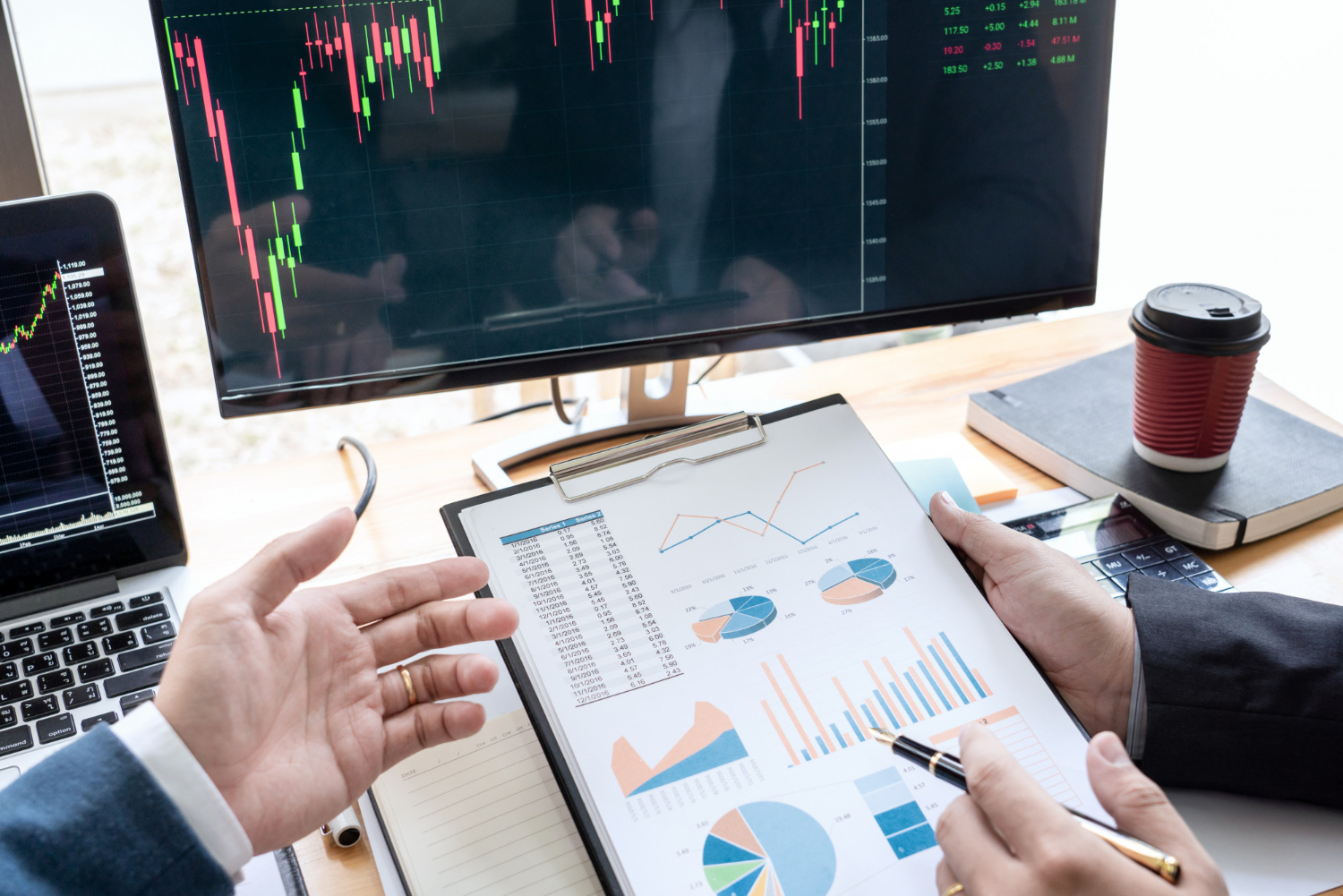 foi si monitor cu grafice