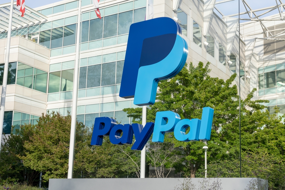 PayPal Holdings, Inc. es una empresa multinacional de tecnologÃa financiera estadounidense que opera un sistema de pagos en lÃnea.