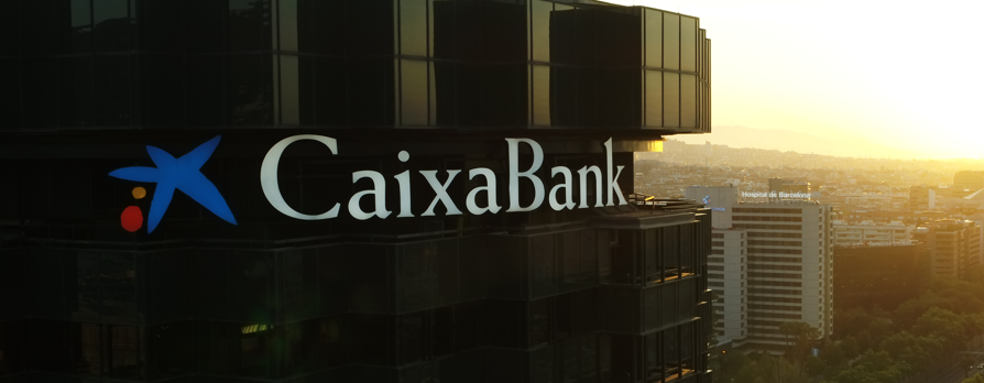 Imagen de una sucursal de Caixabank