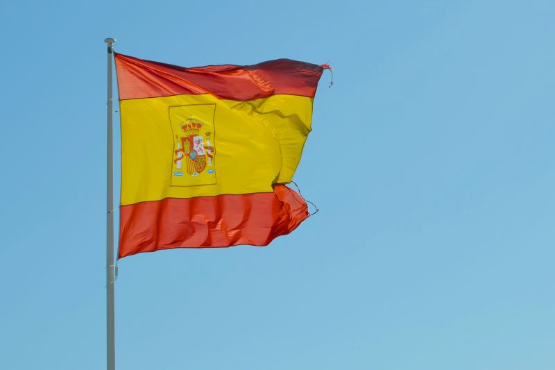 Imagen de la bandera de EspaÃ±a en un artÃ­culo sobre el cierre de Ibex 35
