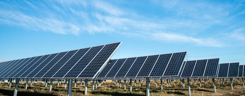 Imagen de placas solares en un artÃ­culo sobre las acciones de Solaria