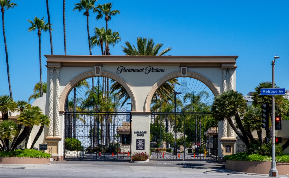 Los estudios en la entrada principal de Paramount Pictures. 