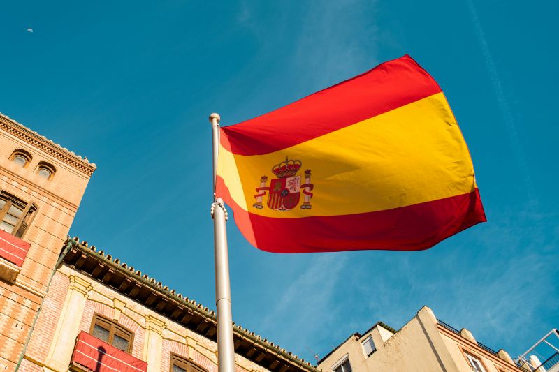 Imagn de la bandera de EspaÃ±a en un artÃ­culo sobre el cierre del Ibex 35