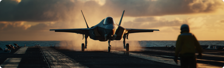 LanÃ§ador de mÃ­sseis militar numa Ã¡rea deserta, com antenas de radar ao fundo e logÃ³tipos de empresas de defesa exibidos