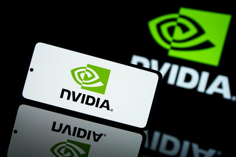 Imagen de un mÃ³vil con el logo de Nvidia