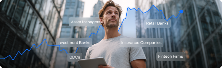 BefektetÅ laptoppal tÃ¡jÃ©kozÃ³dik a befektetÃ©sekrÅl, hangsÃºlyozva a pÃ©nzÃ¼gyi tervezÃ©st Ã©s a befektetÃ©si lehetÅsÃ©geket