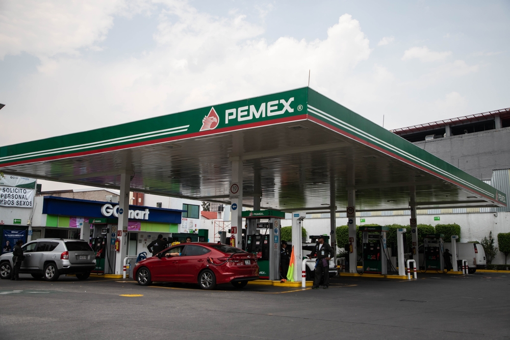 Gasolineras de la empresa mexicana Pemex en las calles de la Ciudad de Mexico