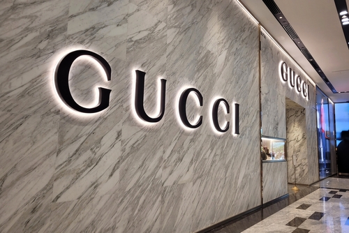 Gucci - Propiedad del holding francÃ©s kering