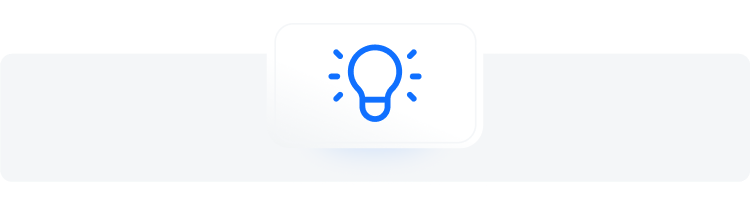 Minimalista kék villanykörte ikon fehér, lekerekÃtett téglalap háttéren, az ötlet vagy felismerés szimbólumaként.