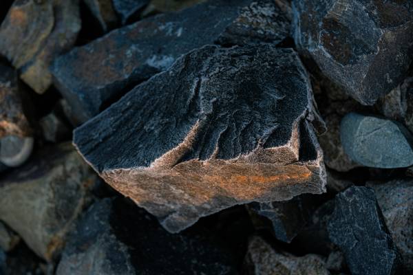 Rohstoff Investment: Mit Aktien und ETF in Seltene Erden investieren