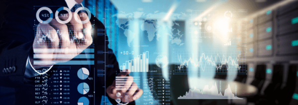 Homem a analisar gráficos de investimento para escolher qual ação investir