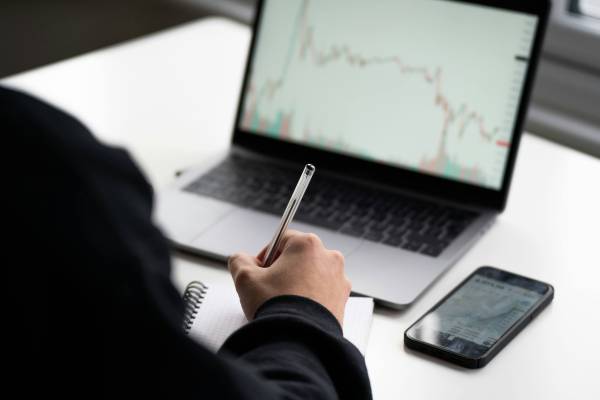 Was ist Paper Trading? So lernst du den Handel ohne Risiko