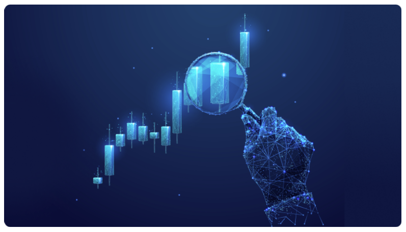 Une main tenant une loupe au-dessus d'un graphique boursier simulÃ©, symbolisant une analyse dÃ©taillÃ©e.
